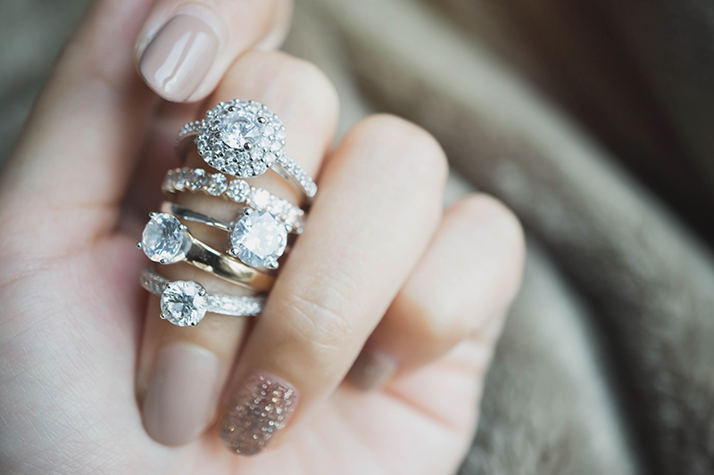 婚約指輪のダイヤモンドは何カラットがいいの？ | ジュエル ヤマグチ