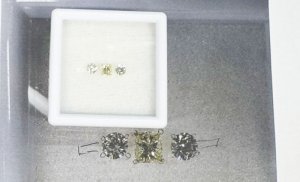 3つの石からリングへ