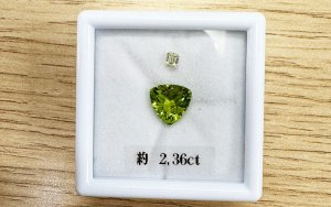 トリリアンカットのルースをペンダントへ