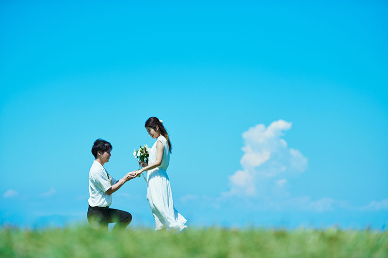 プロポーズを考える男性のためのジュエリーショップ活用ガイド